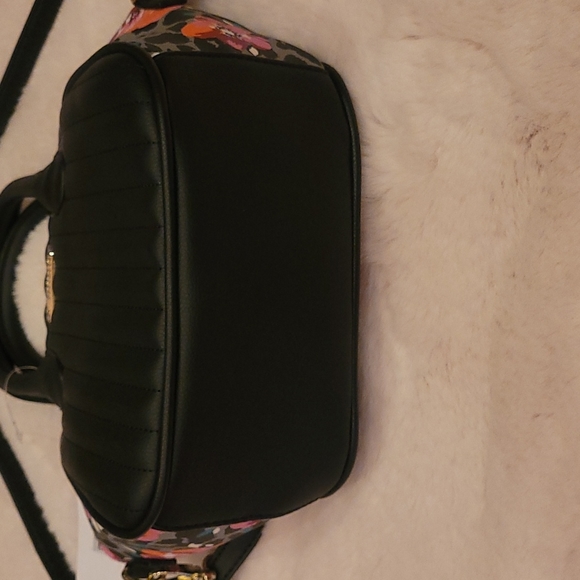 New Betsy Johnson Purse - Picture 7 of 10